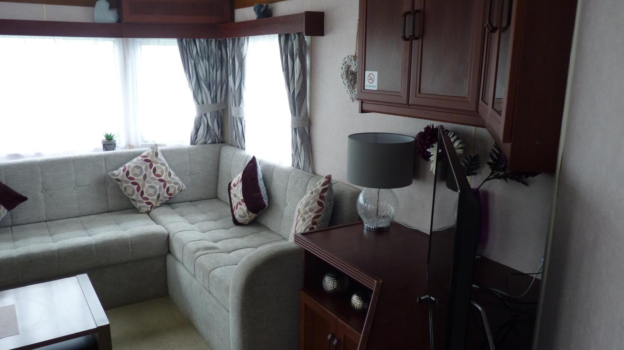 L&G Family Holidays 6 Berth Coral Beach Laura Familys Only And Lead Person Must Be Over 30 Ingoldmells Exterior photo